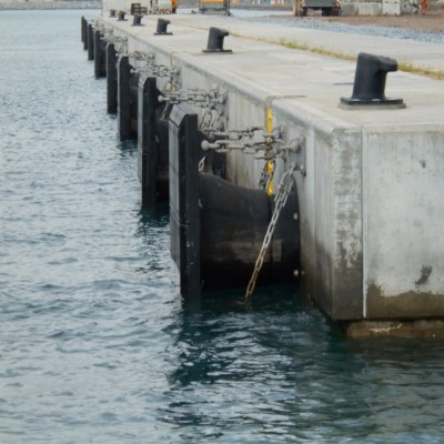 Super Cone Rubber Fender UHWM PE Marine Fender Pad with High Performance
