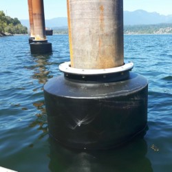 Floating Polyurethane Donut Fender with Low Friction UHMW PE Pad