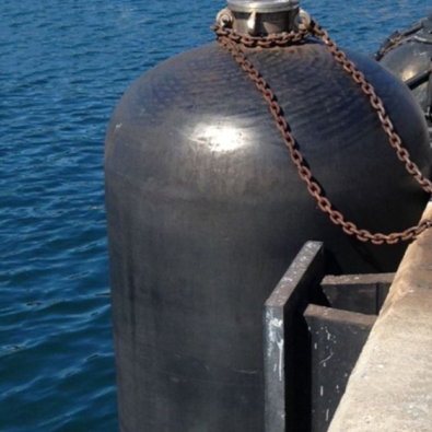 hydropneumatic fender