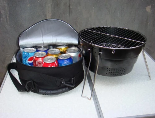 mini fodable round grill with cooler bag made of the carbon steel