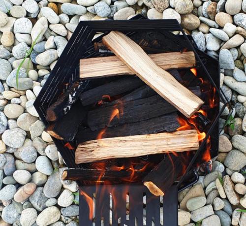 outdoor fire pit with carry bag