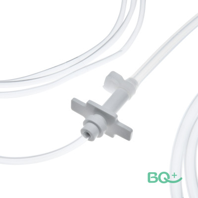 Fluid Transfer Tube Set with Vented Spike