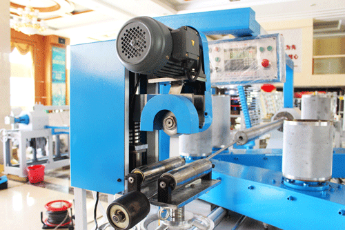 CFJG-100 ماكينة لف أنبوب الورق الحلزوني الأوتوماتيكي خاصة بالنسبة لأغشية فيلم الإمتداد