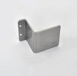Sheet metal parts processed with SUS304 material are used for fixing devices