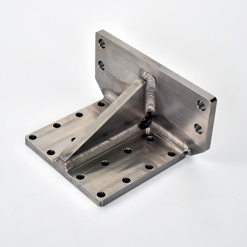 焊接后SS400金属的精密加工表面处理