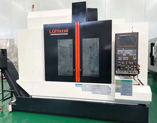 Mazak CNC Vertical three-axis precision machining center