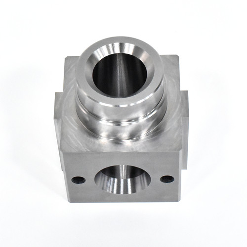 Mecanizado de precisión CNC de las piezas clave utilizadas en el molde de fundición a presión
