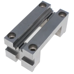 Piezas de mecanizado de precisión de máquina compuesta de torneado y fresado CNC de material S45C / NAK55 / PX5