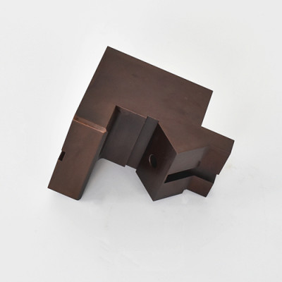 FC300 cast iron material after processing black dyeing treatment