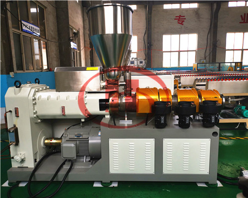WPC wall cladding extrusion line