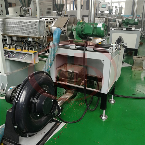 Smoking collection for WPC granulation machine