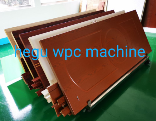 Machine de fabrication de porte en PVC