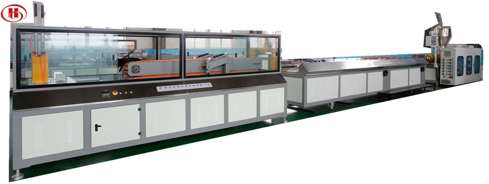 WPC wall panel extrusion machine