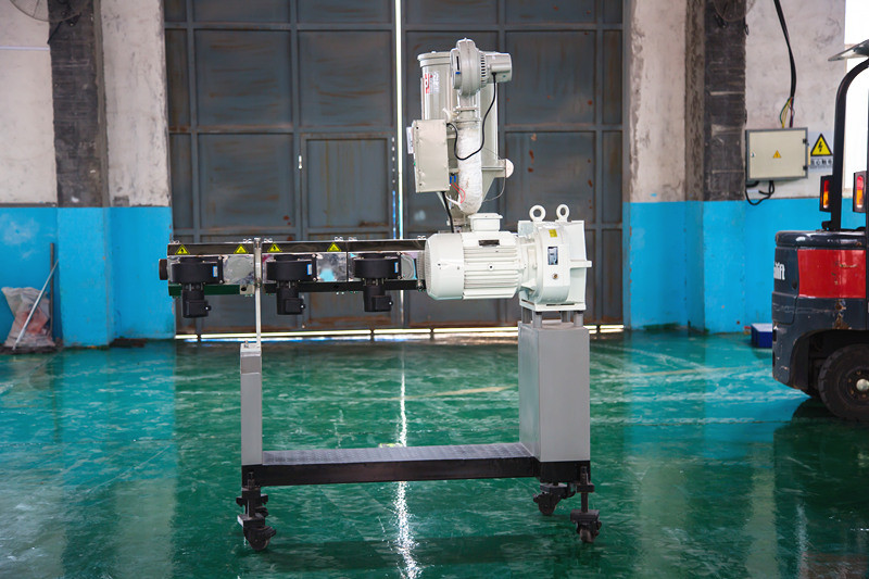 Single screw extruder SJ35/28  for the surface