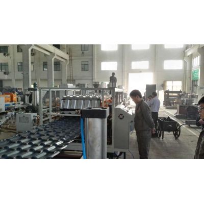 1050mm PVC Corrugated roof tile making machine with ASA coating colorful surface