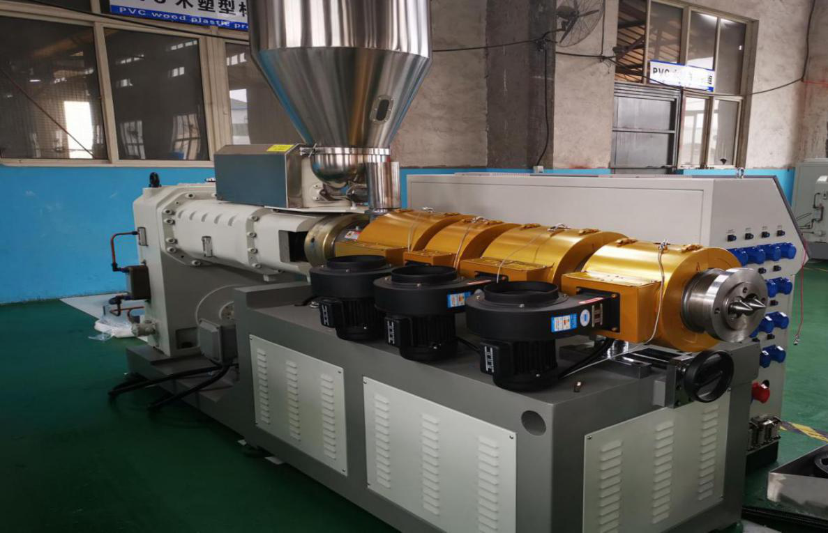 Conical double screw extruder
