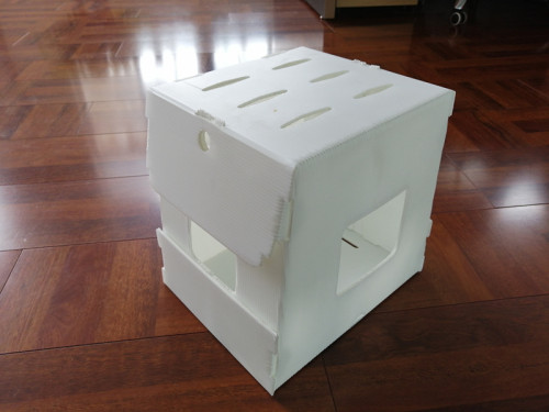 Machine de découpage automatique de Tongsan pour la fabrication de boîtes de feuilles ondulées de pp