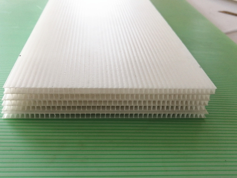 hollow corrugated sheet flame retardant materials