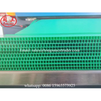 PP hollow sheet extrusion machine