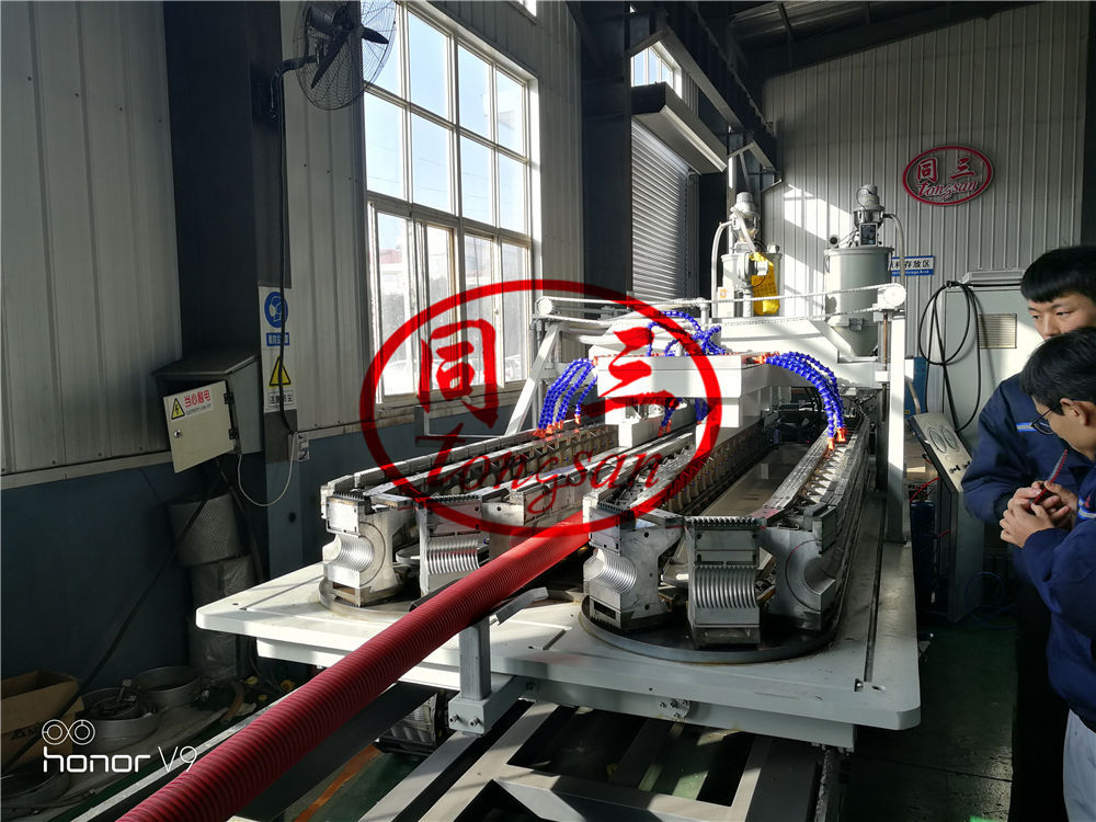 DWC pipe forming machine
