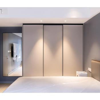 Modern plywood sliding door wardrobe design for bedroom