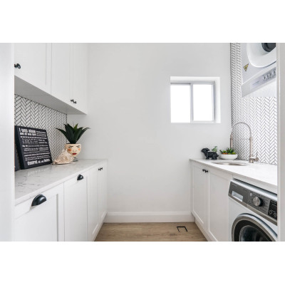 Laundry room wooden laundry cabinet layout design and benchtop
