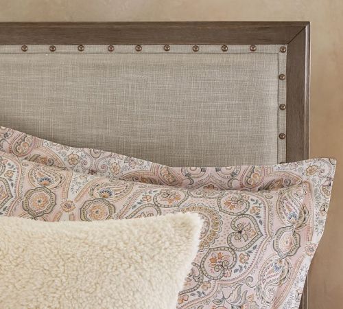 Juego de cama de tela con estructura de madera maciza lacada