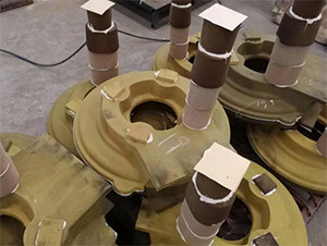 Large ductile iron castings