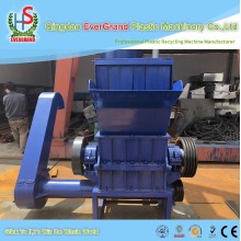 The working condition of the plastic film recycling crusher at the customer's plant