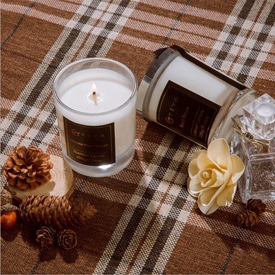 Classic transparent glass bottle soy wax candle with sliver metal lid