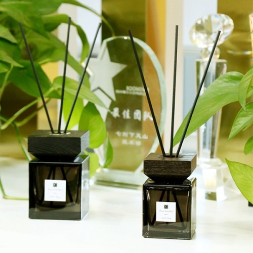 Luxury square wooden bottle cap pure natural fragrance reed diffuser