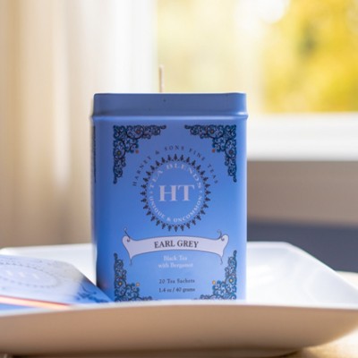 Luxury packaging custom handmade travel scented tin candle containers with metal lids