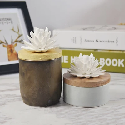 Hot Handmade Home Decoration Ceramic Reed Diffuser Bottle with Ceramic Flower