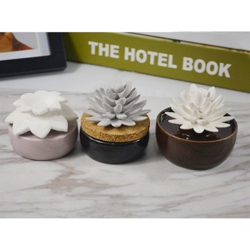 Hot Handmade Home Decoration Ceramic Reed Diffuser Bottle with Ceramic Flower