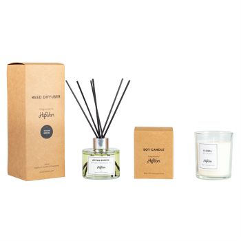 Reed diffuser with natural sticks for gift set