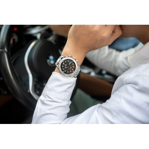 Do you know what a helium escape valve is?