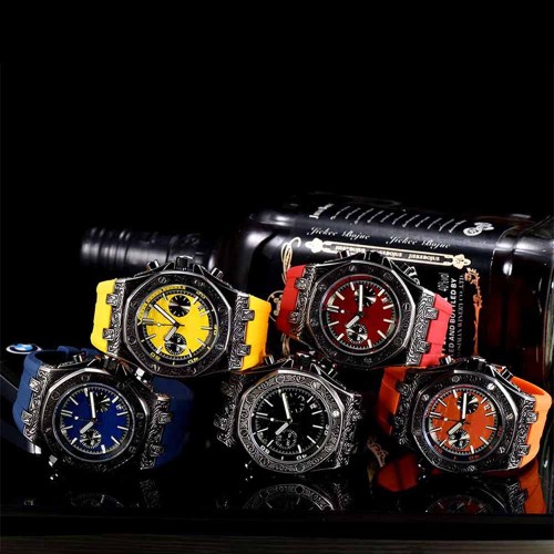 Hot Sell Retro Carved Round Stainless Steel Back Calender Small Three Needle Quartz Watch For Men