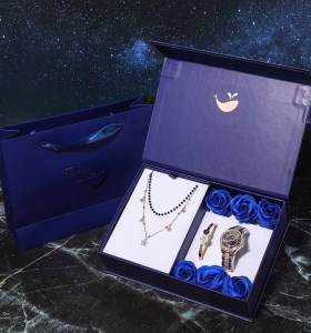 Wholesale  Luxury Large Blue Gift Box Women's 3-piece Necklaces Bracelets Flowers Quartz  watch Set