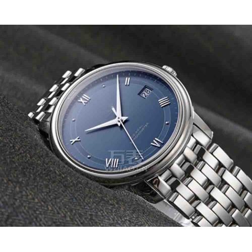 Cleaning the exterior of the watch