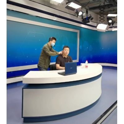 Entrevista con la Televisión Provincial de Liaoning