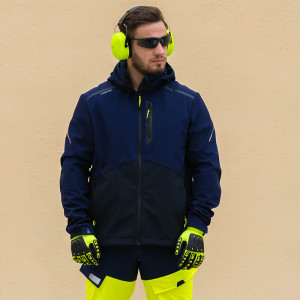 Chaqueta SoftShell industrial para hombre, resistente al viento y transpirable, ideal para uso laboral.