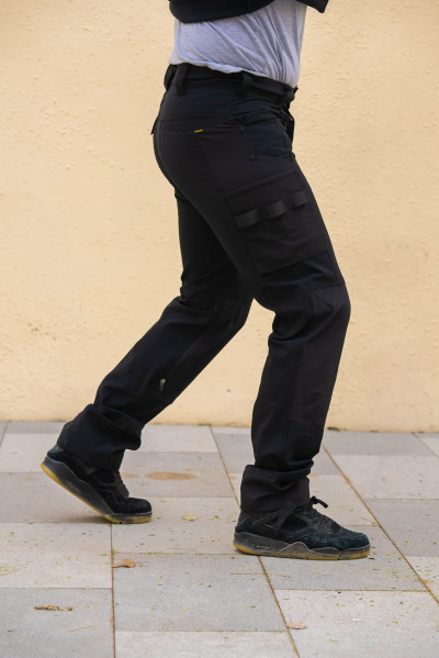 Black Men's 4 Way stretch cargo work pants with stretch fabric flexible stretch work trousers quick dry trousers