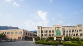 Guangyuan Qianzhan Professional Garment Co., Limited