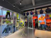 Guangyuan Qianzhan Professional Garment Co., Limited