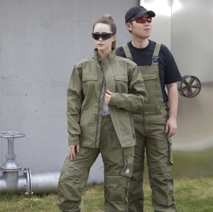 OEM Work Clothes durable green Bib Pants  Multi-pocket Work Trousers Workwear Safety Work Pants for industry