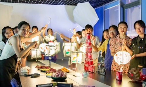 H & B's artistic Mid-Autumn Festival activities