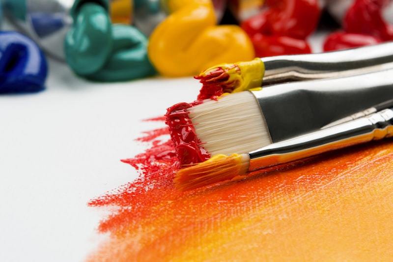 The Complete Guide to Choosing Colored Pencils: Oil-Based vs Water-Soluble vs Wax