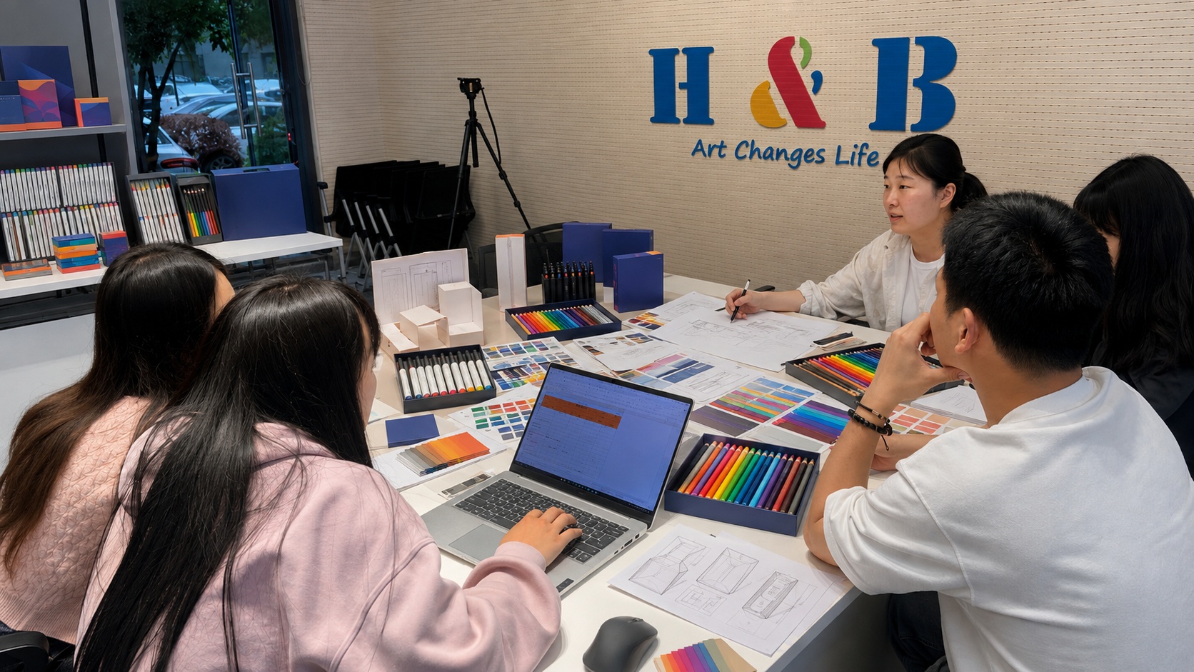 H&B OEM oil paint set production