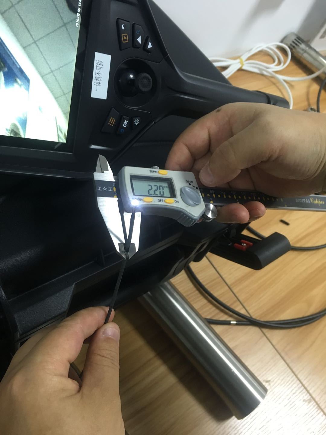 JEET 2.2mm Videoscope Applied In Air Cylinder Inspection