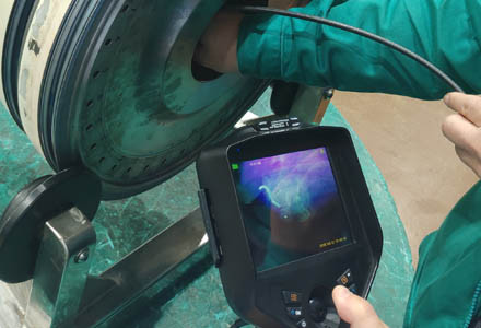 Expert in internal inspection of castings - UV Ultraviolet Borescope